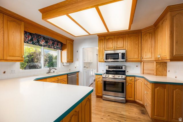 881 E HILLCREST DR, Springville, UT 84663