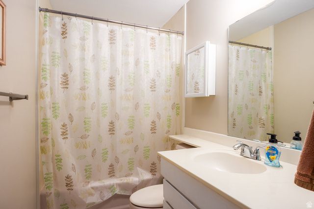 881 E HILLCREST DR, Springville, UT 84663