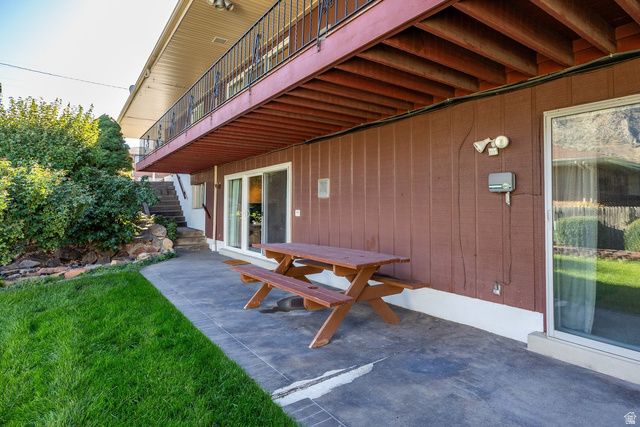 881 E HILLCREST DR, Springville, UT 84663