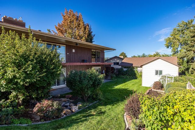 881 E HILLCREST DR, Springville, UT 84663