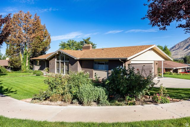 881 E HILLCREST DR, Springville, UT 84663