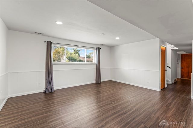 1805 Kathy Lane, Miamisburg, OH 45342