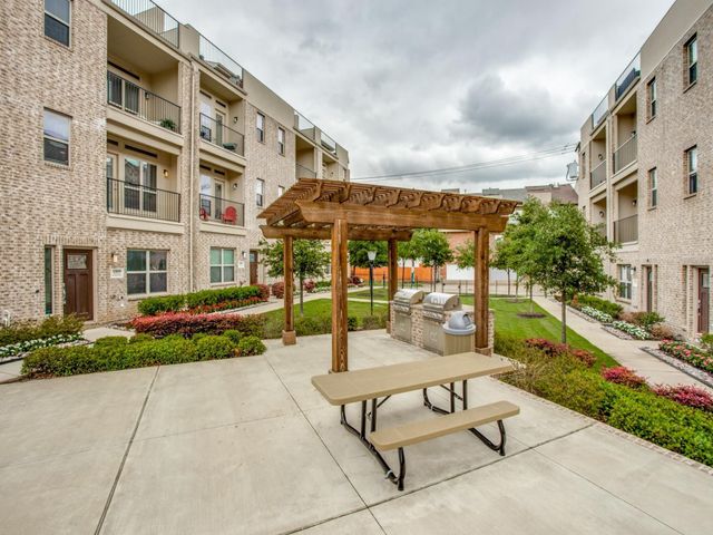 1303 Palm Canyon Drive, Dallas, TX 75204