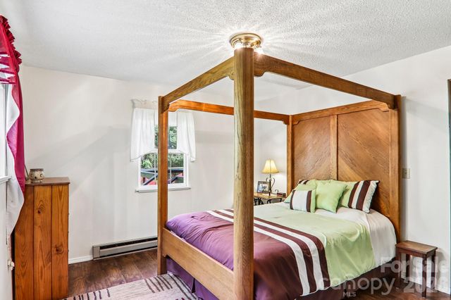 28 Mull Cove Road, Maggie Valley, NC 28751