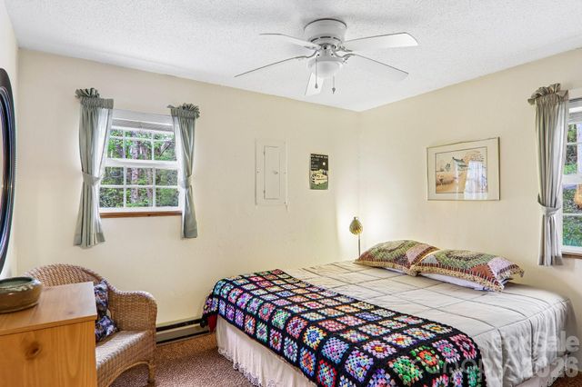 28 Mull Cove Road, Maggie Valley, NC 28751