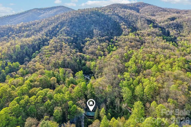 28 Mull Cove Road, Maggie Valley, NC 28751