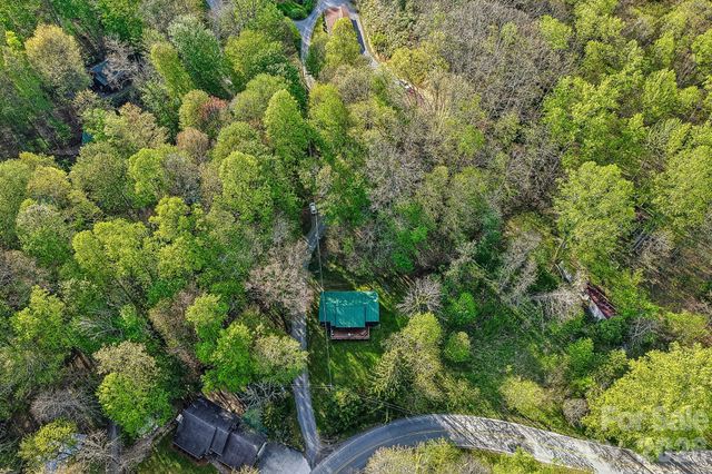 28 Mull Cove Road, Maggie Valley, NC 28751