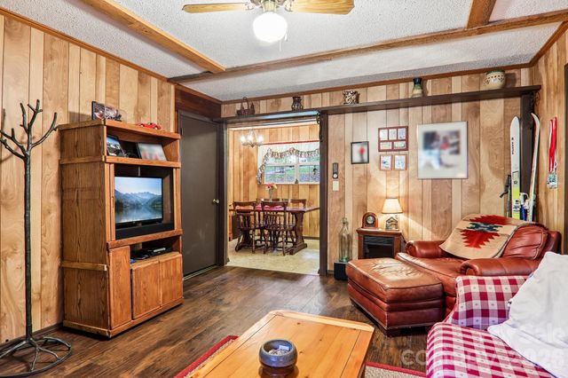 28 Mull Cove Road, Maggie Valley, NC 28751