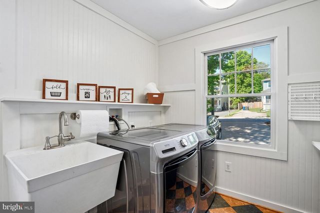 2953 STRATHMEADE ST, Falls Church, VA 22042