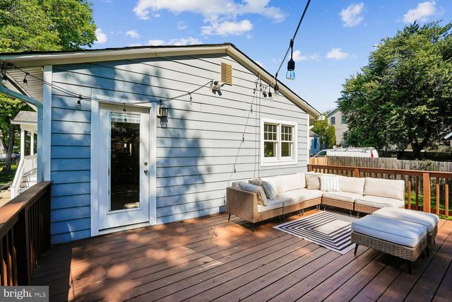 2953 STRATHMEADE ST, Falls Church, VA 22042