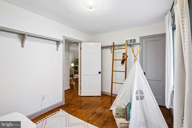 2953 STRATHMEADE ST, Falls Church, VA 22042