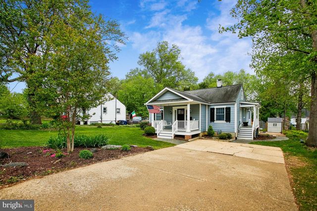 2953 STRATHMEADE ST, Falls Church, VA 22042