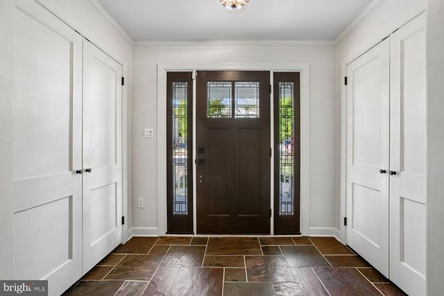 2953 STRATHMEADE ST, Falls Church, VA 22042