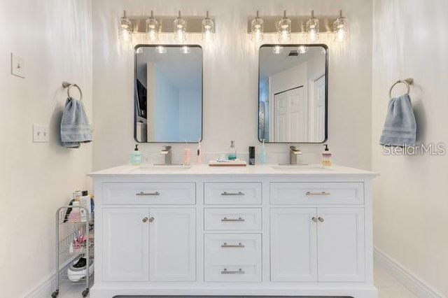 8035 BAYSIDE VIEW DRIVE, Orlando, FL 32819