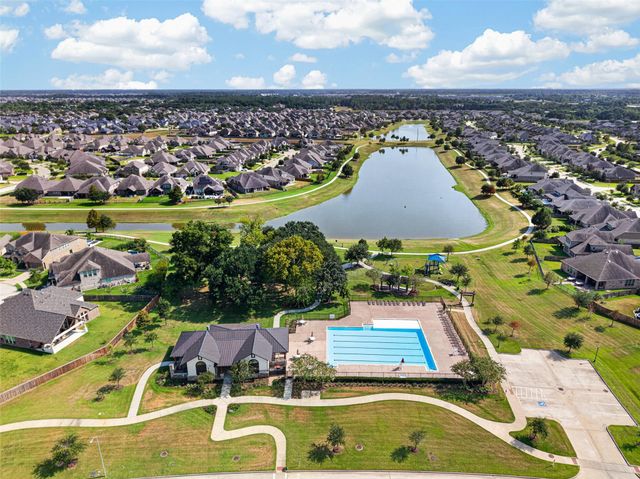 17911 Shadow Oak Drive, Cypress, TX 77429