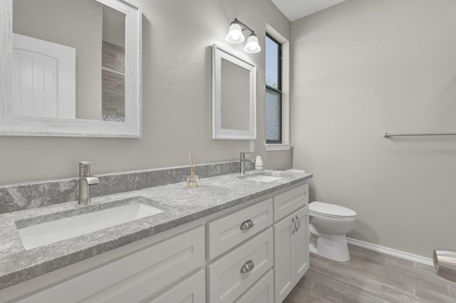 711 Leftwich St, Mount Vernon, TX 75457