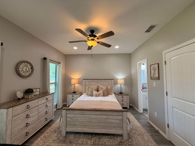 711 Leftwich St, Mount Vernon, TX 75457