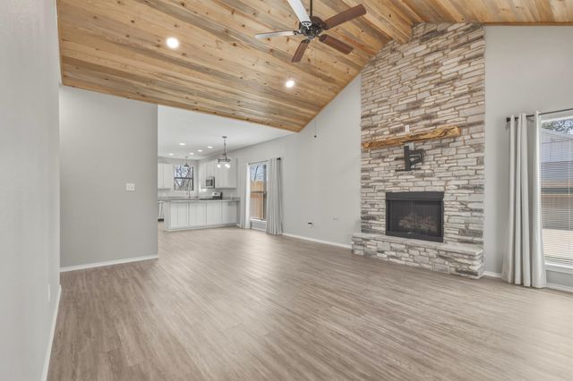 711 Leftwich St, Mount Vernon, TX 75457