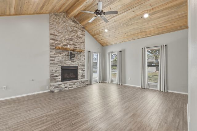 711 Leftwich St, Mount Vernon, TX 75457