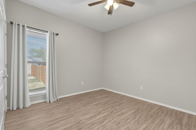 711 Leftwich St, Mount Vernon, TX 75457