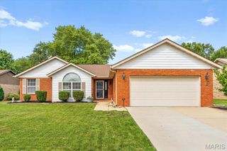 1708 SPRUCE HILL Drive, Belleville, IL 62221