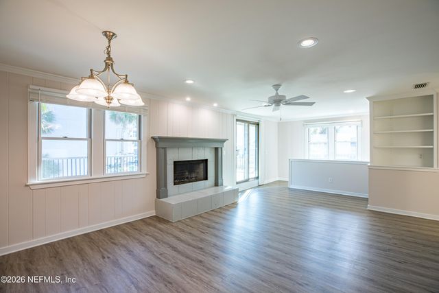 2008 OCEAN Drive S, Jacksonville Beach, FL 32250