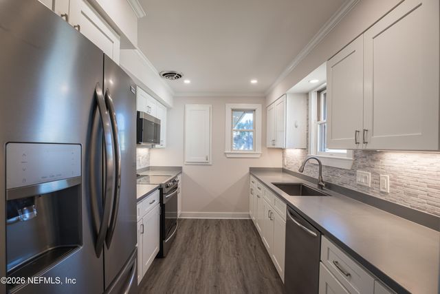 2008 OCEAN Drive S, Jacksonville Beach, FL 32250