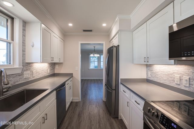 2008 OCEAN Drive S, Jacksonville Beach, FL 32250