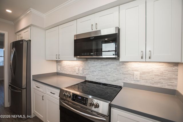 2008 OCEAN Drive S, Jacksonville Beach, FL 32250