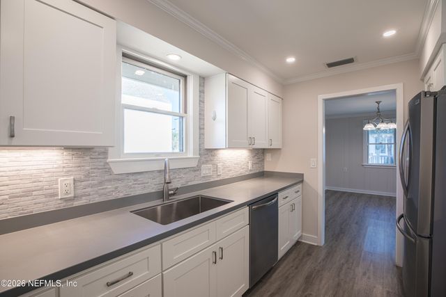 2008 OCEAN Drive S, Jacksonville Beach, FL 32250