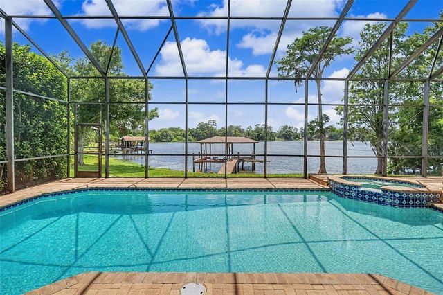 15004 MAURINE COVE LANE, Odessa, FL 33556