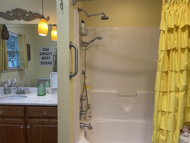 151 Lcr Cedar C3, Mexia, TX 76667