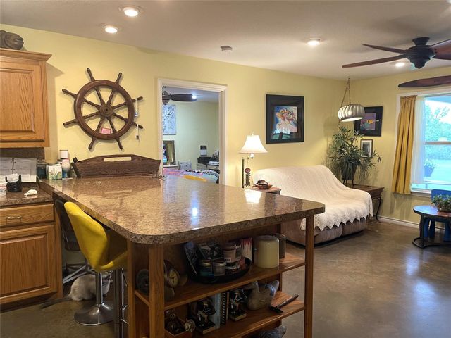 151 Lcr Cedar C3, Mexia, TX 76667