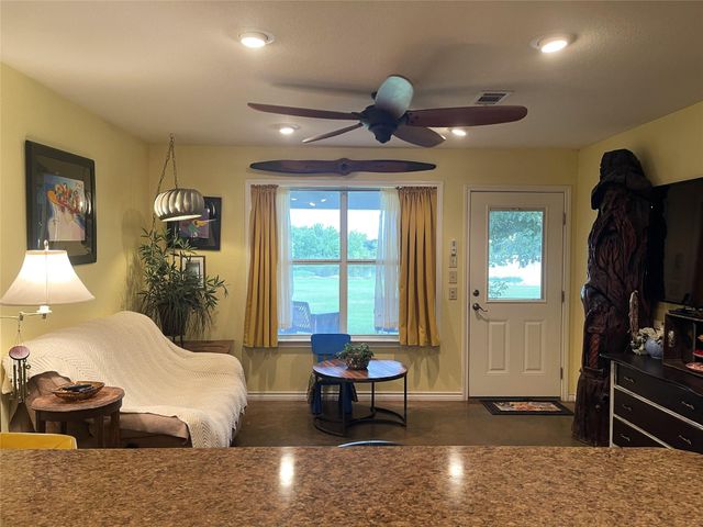 151 Lcr Cedar C3, Mexia, TX 76667