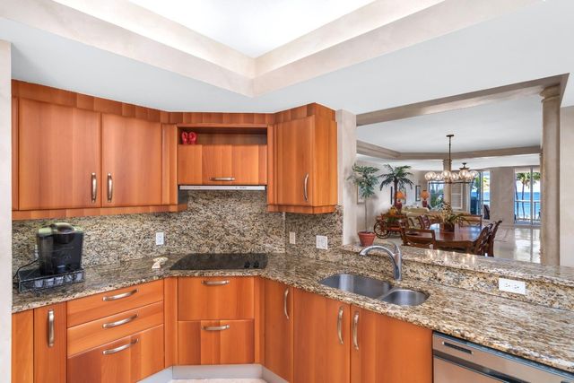 2051 SE 3rd Street 203, Deerfield Beach, FL 33441