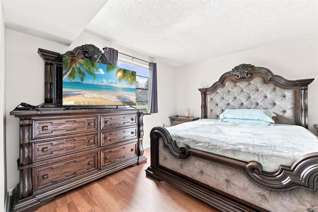 3515 VILLAGE Boulevard 206, West Palm Beach, FL 33409