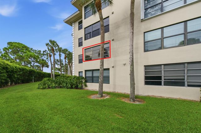 3515 VILLAGE Boulevard 206, West Palm Beach, FL 33409