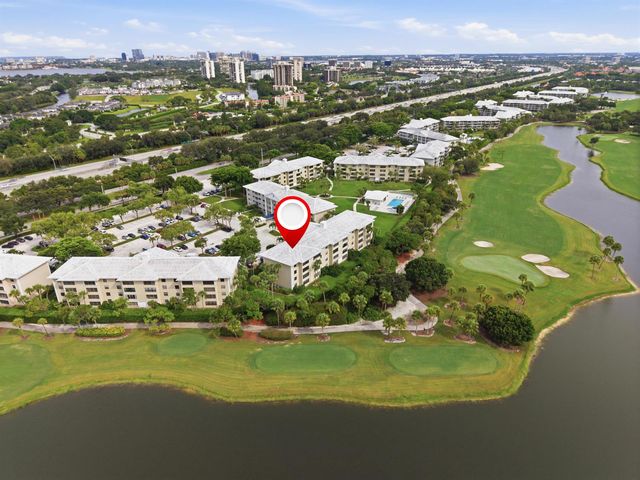 3515 VILLAGE Boulevard 206, West Palm Beach, FL 33409