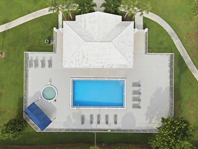 3515 VILLAGE Boulevard 206, West Palm Beach, FL 33409