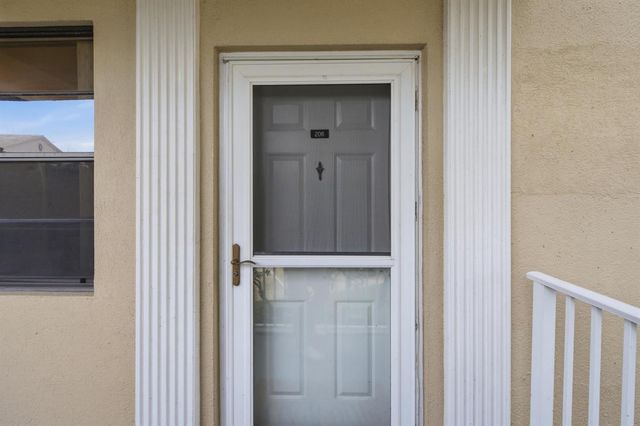 3515 VILLAGE Boulevard 206, West Palm Beach, FL 33409