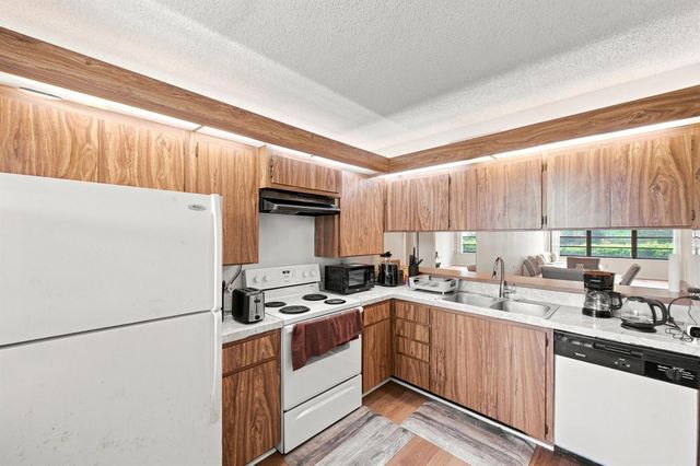 3515 VILLAGE Boulevard 206, West Palm Beach, FL 33409