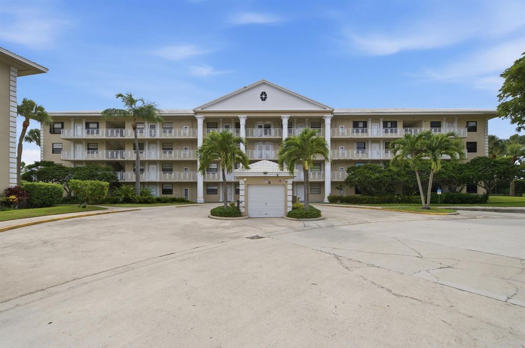 3515 VILLAGE Boulevard 206, West Palm Beach, FL 33409