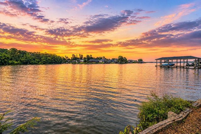 18821 Aquatic Drive, Houston, TX 77346