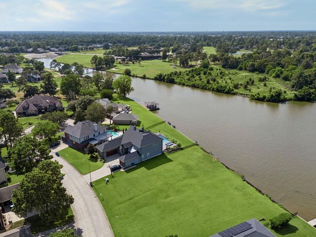 18821 Aquatic Drive, Houston, TX 77346