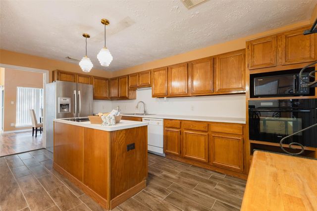 3102 Ashford Bend Drive, Houston, TX 77082