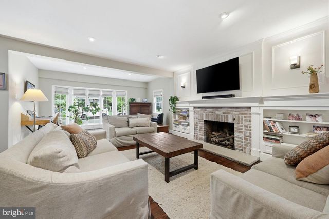 104 7TH ST, Riverton, NJ 08077