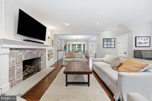104 7TH ST, Riverton, NJ 08077