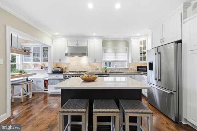 104 7TH ST, Riverton, NJ 08077
