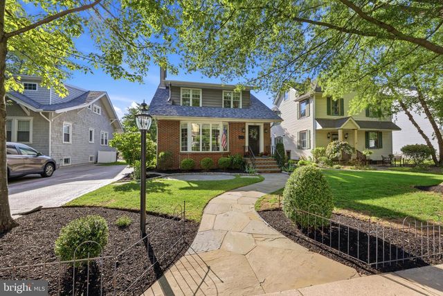 104 7TH ST, Riverton, NJ 08077