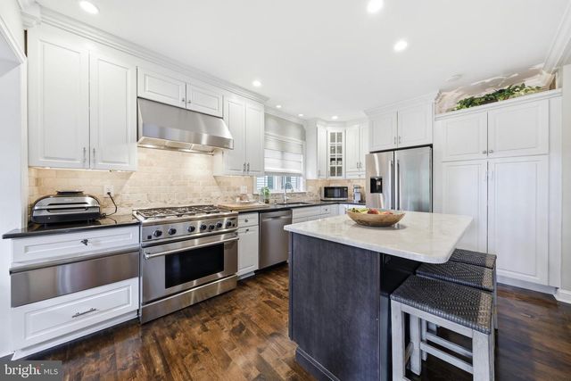 104 7TH ST, Riverton, NJ 08077